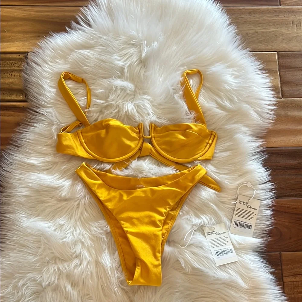 Monday Swimwear Cala Roja Bikini Top & Tamarama Bikini Bottom Set Sz Petite 0-2